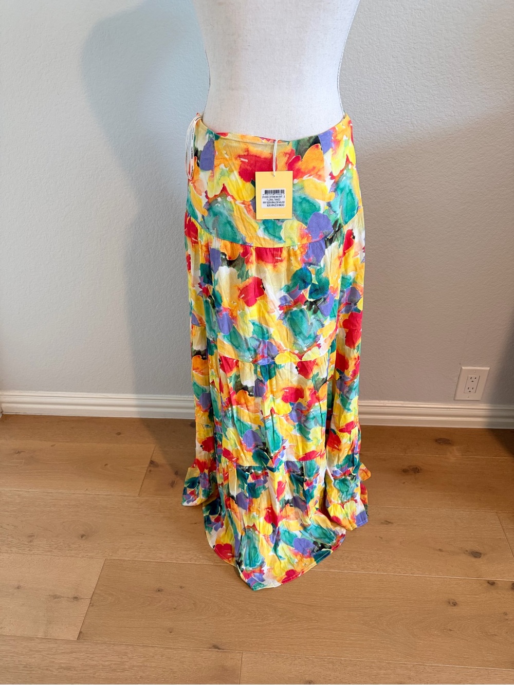 🔥Charlie Holiday Yellow Multi Floral Maxi Skirt🔥 - Picture 4 of 6